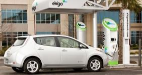 Nissan-Leaf-Charging