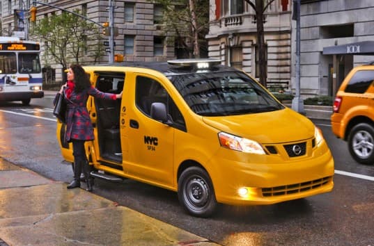 nissan-nv200-taxi-537x354