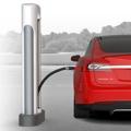 Řidiči vozů Tesla používají vadné adaptéry a poškozují nabíječky