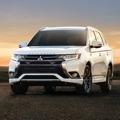 Mitsubishi Outlander PHEV (2019) má nepatrně delší dojezd