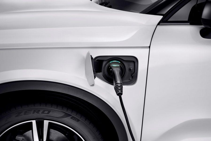 Volvo XC40 Recharge, nabíjení elektromobilu