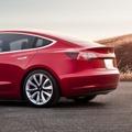 Tesla Model 3 Performance je nejlepší, říkají zahraniční kolegové