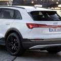 Audi začíná vyrábět plně elektrické SUV e-tron quattro