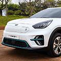 Elektromobil Kia Niro EV (2019) slibuje dojezd až 615 km