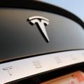 Tesla bude propouštět, ovlivní to výrobu Modelu X a S