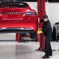 Tesla se chce ve velkém zaměřit na servis