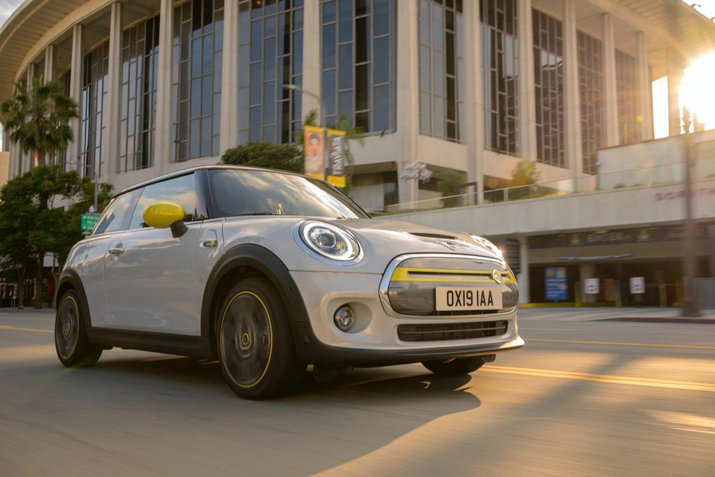 Mini Cooper GP by měla být nová, výkonnější verze elektromobilu