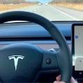 Tesla začala přidávat do své navigace i nabíjecí stanice, které nejsou její