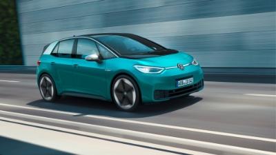 Elektromobil Volkswagen ID.3 zažil první bouračky