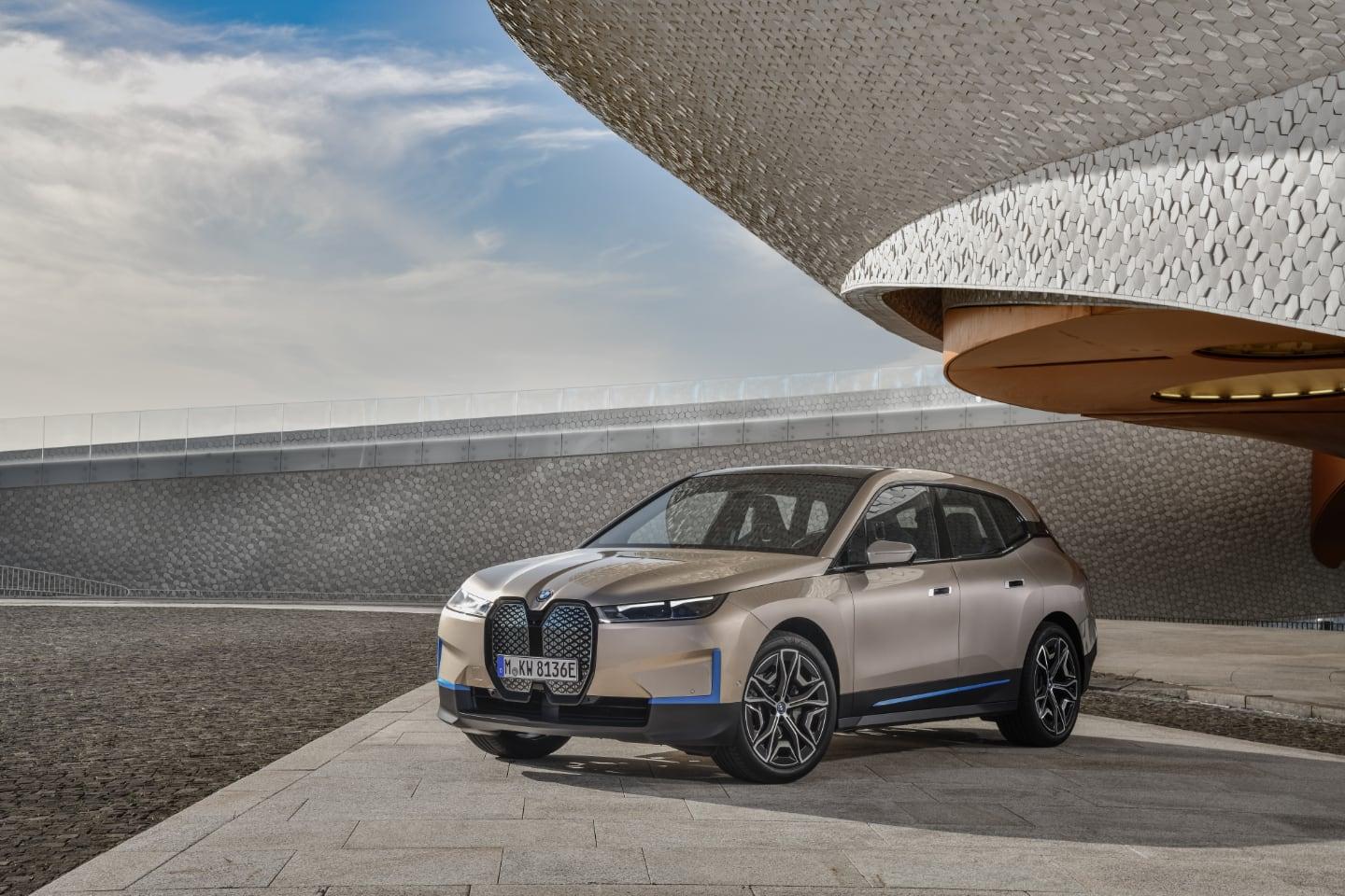 BMW iX, SUV elektromobil