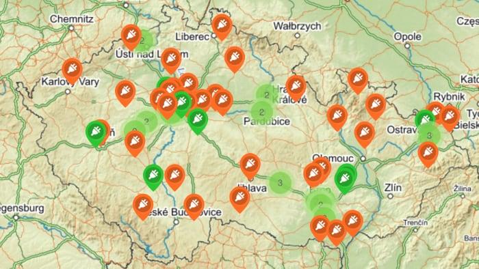 Mapa nabíjecích stanic, kde v Česku nabijete elektromobil zadarmo