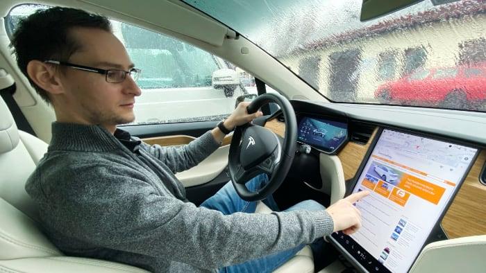 Model X se dá hacknout a ukradnout. Opravný update od Tesly je na cestě