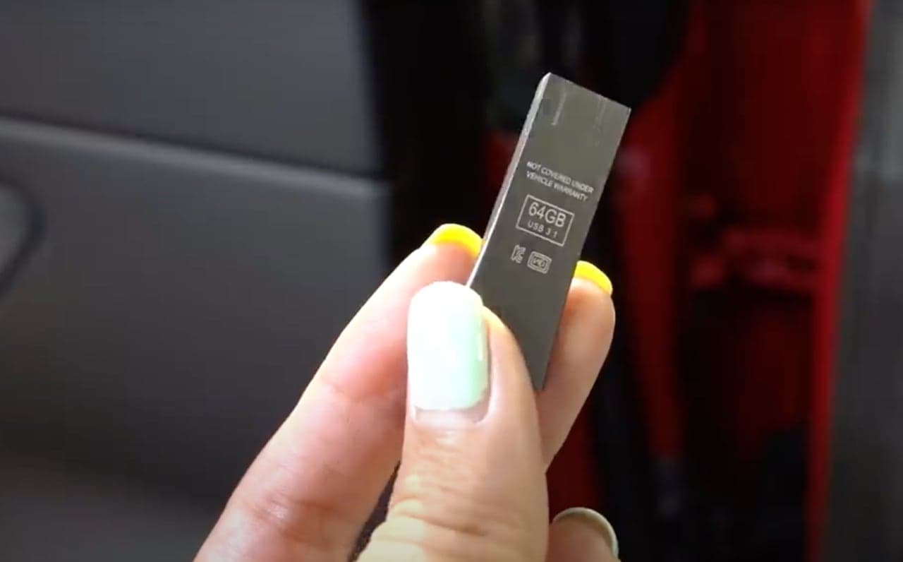 Tesla USB flashdisk