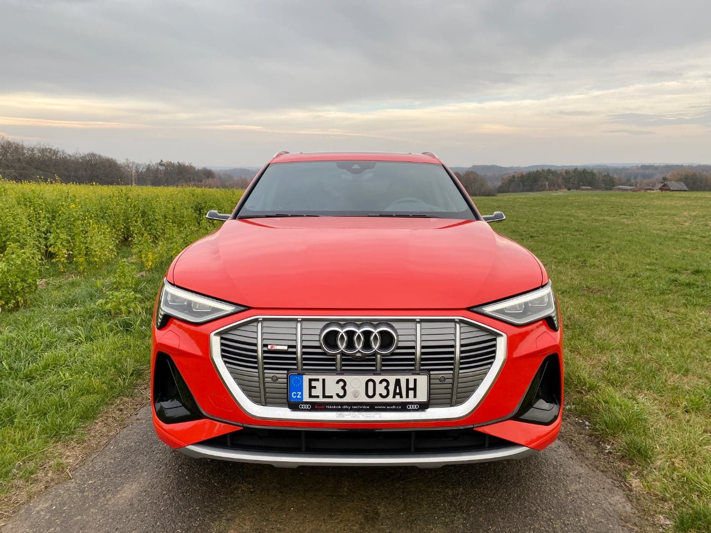 Audi e-tron Sportback, zepředu
