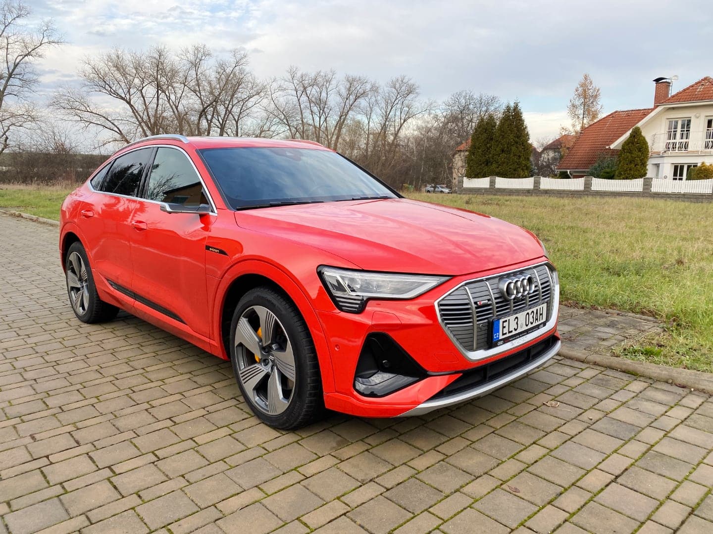 Audi e-tron Sportback, zepředu