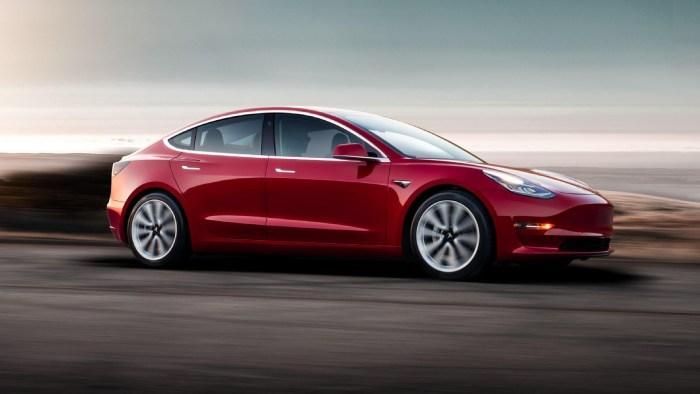 Tesla zlevnila Model 3 v Japonsku, poptávka roste šíleným tempem