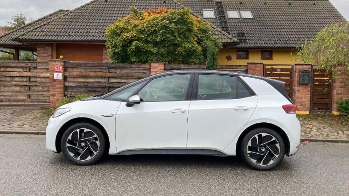 Volkswagen ID.3 je fleetovým elektromobilem roku 2021. Tesla si ani neškrtla