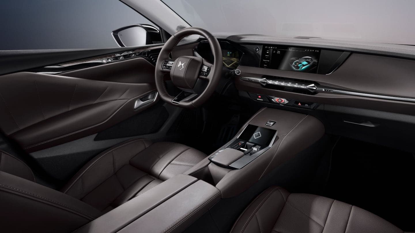 DS 4 E-Tense ve verzi plug-in hybrid
