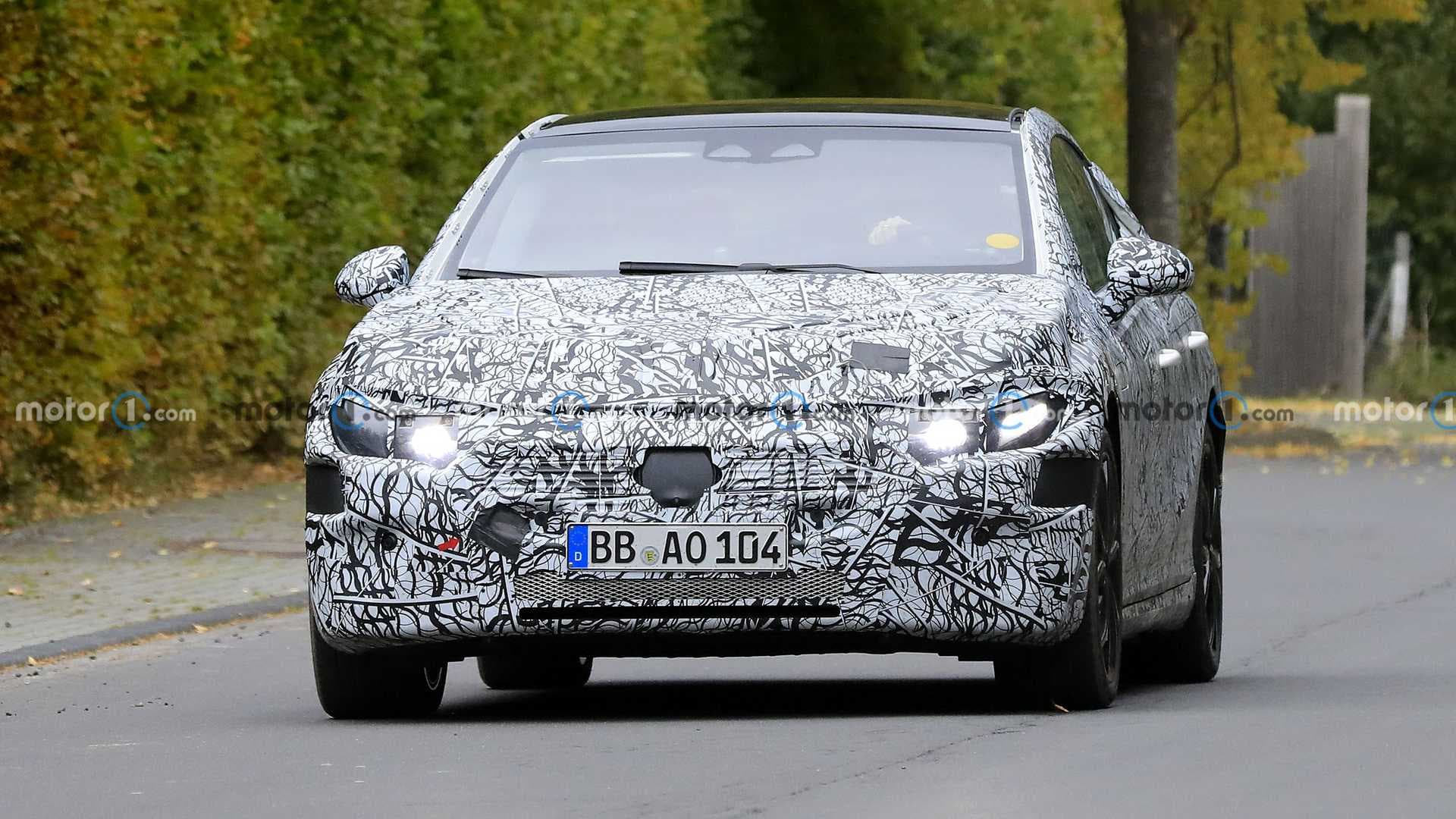 Mercedes-Benz EQE, prototyp elektromobilu