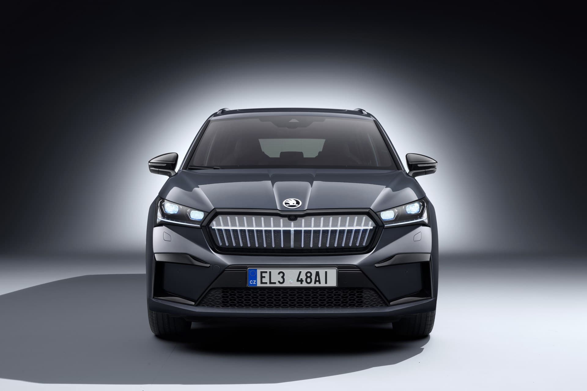 Škoda Enyaq Sportline iV, černý, elektrický automobil