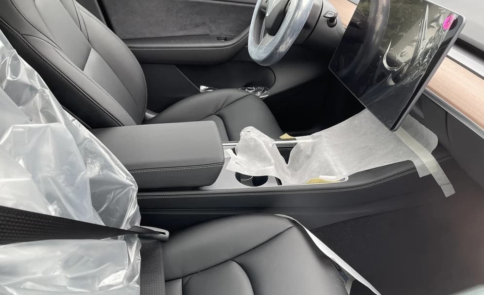 Tesla Model Y s vylepšeným interiérem