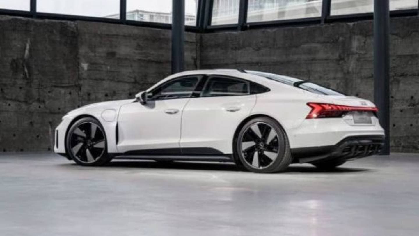 Silueta nového Audi e-tron GT