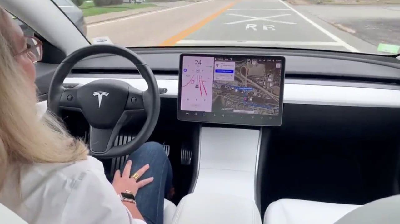 Tesla Model 3, Full Self Driving Beta