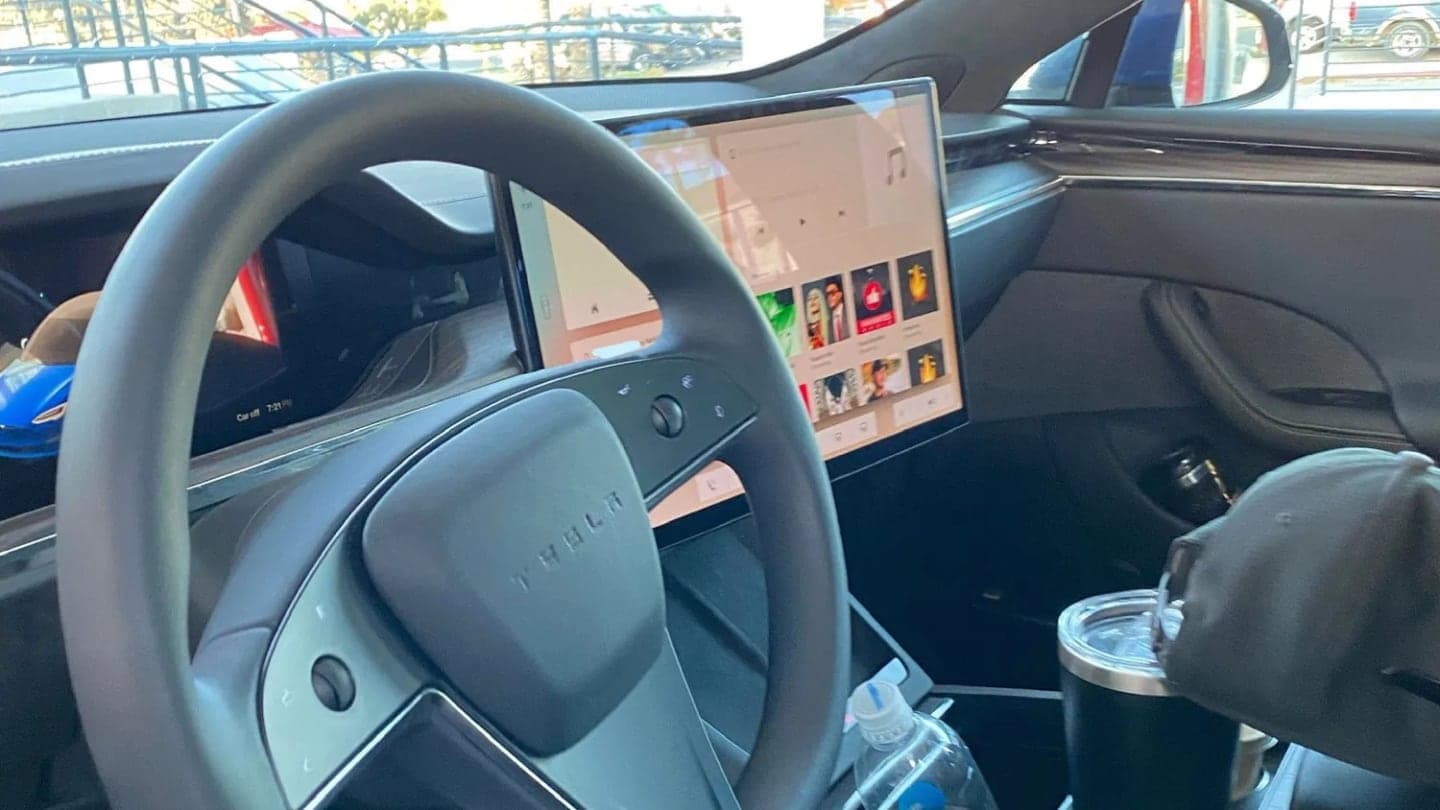 Tesla V11 software update