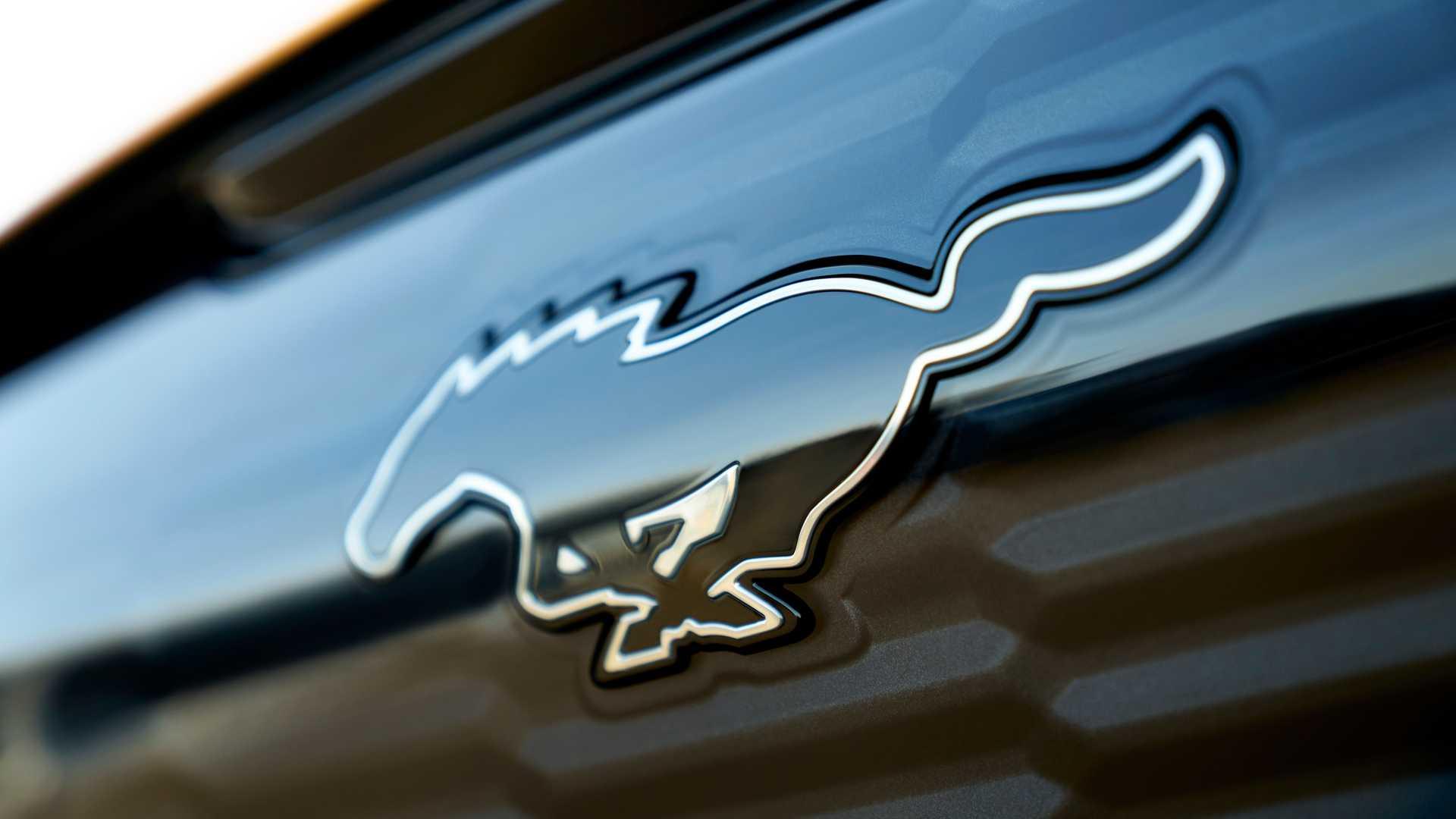 Mustang Mach-E GT, logo