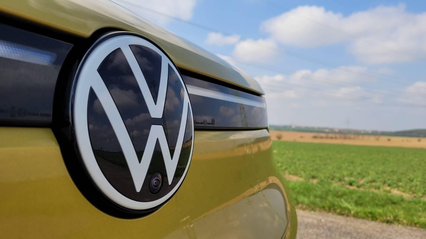 Volkswagen zatápí pod kotlem! Chce co nejrychleji vyšachovat Teslu ze hry