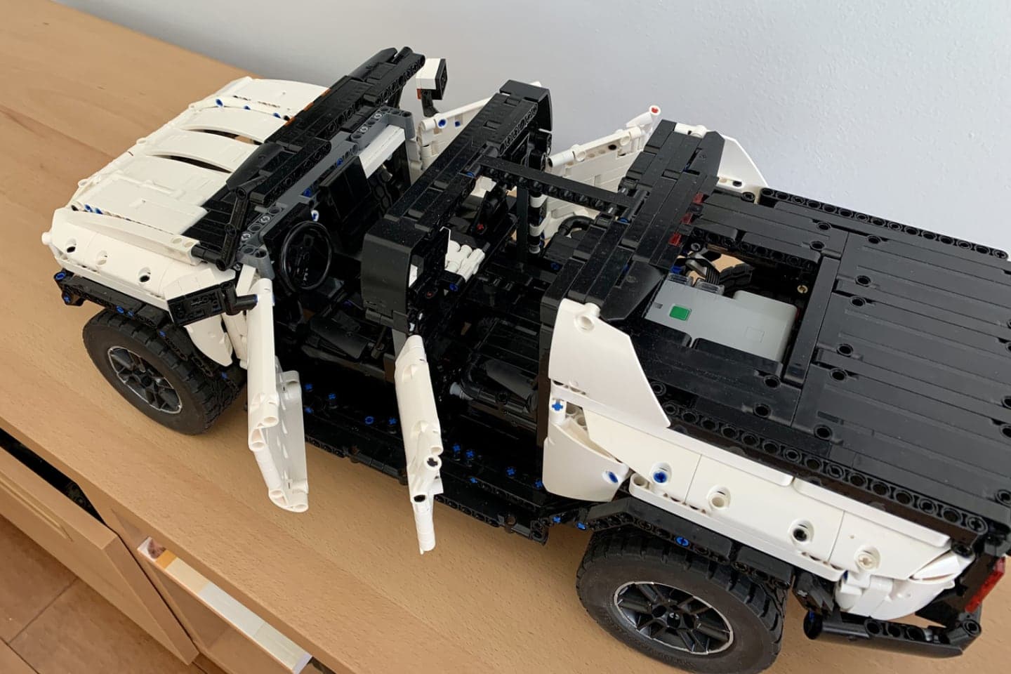Hummer EV ze stavebnice LEGO