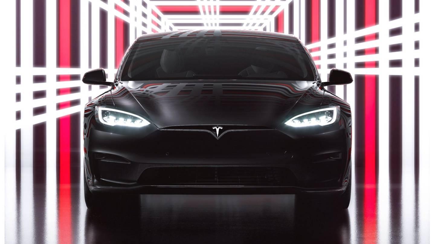 Čekání je u konce, Tesla brzy předá zákazníkům nejrychleji zrychlující vůz planety