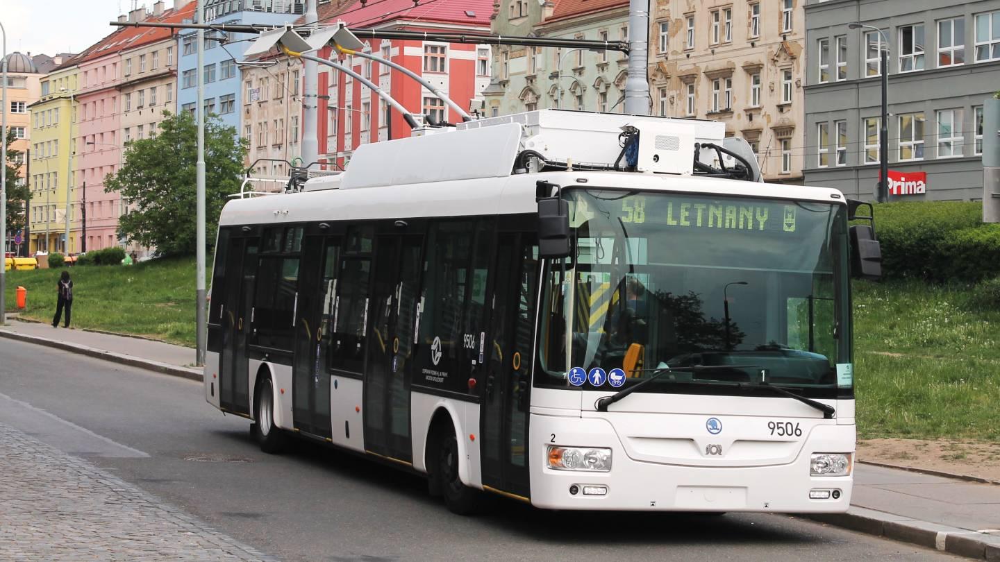 Pražský trolejbus Škoda 30Tr SOR