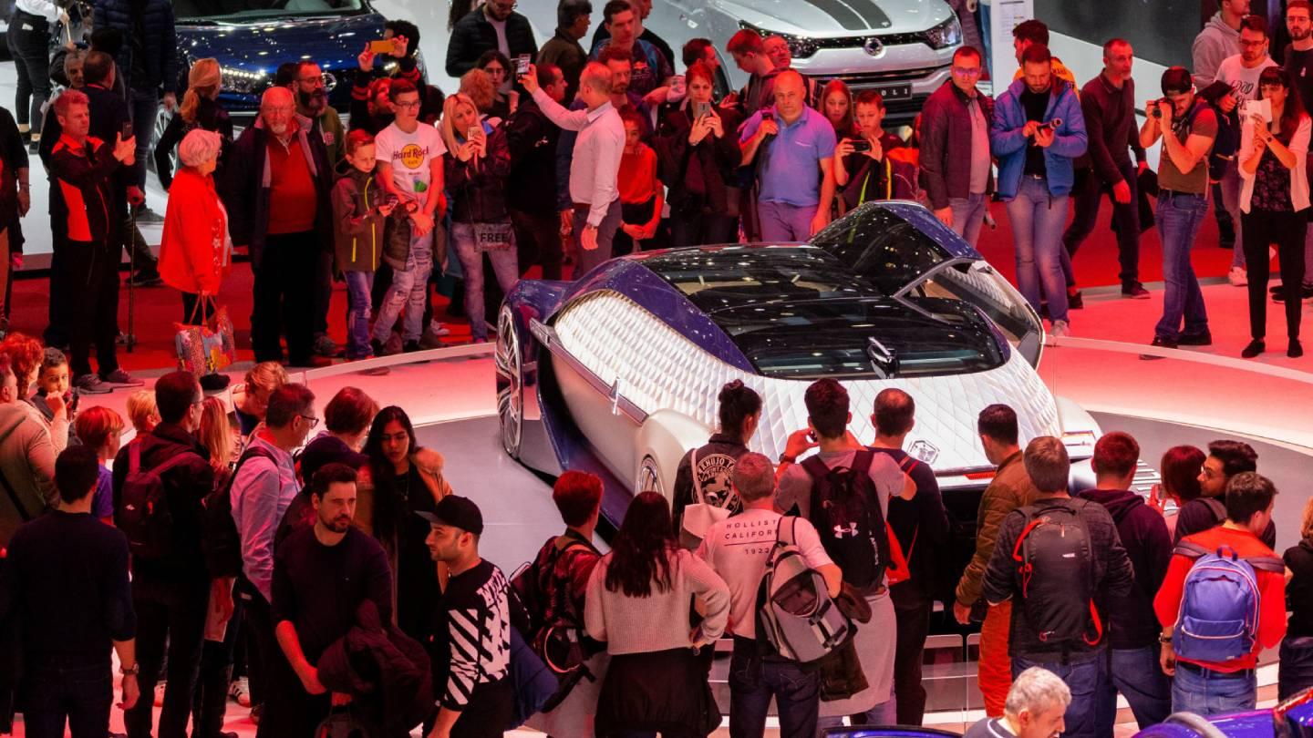 Ženevský autosalon láká tisíce fanoušků