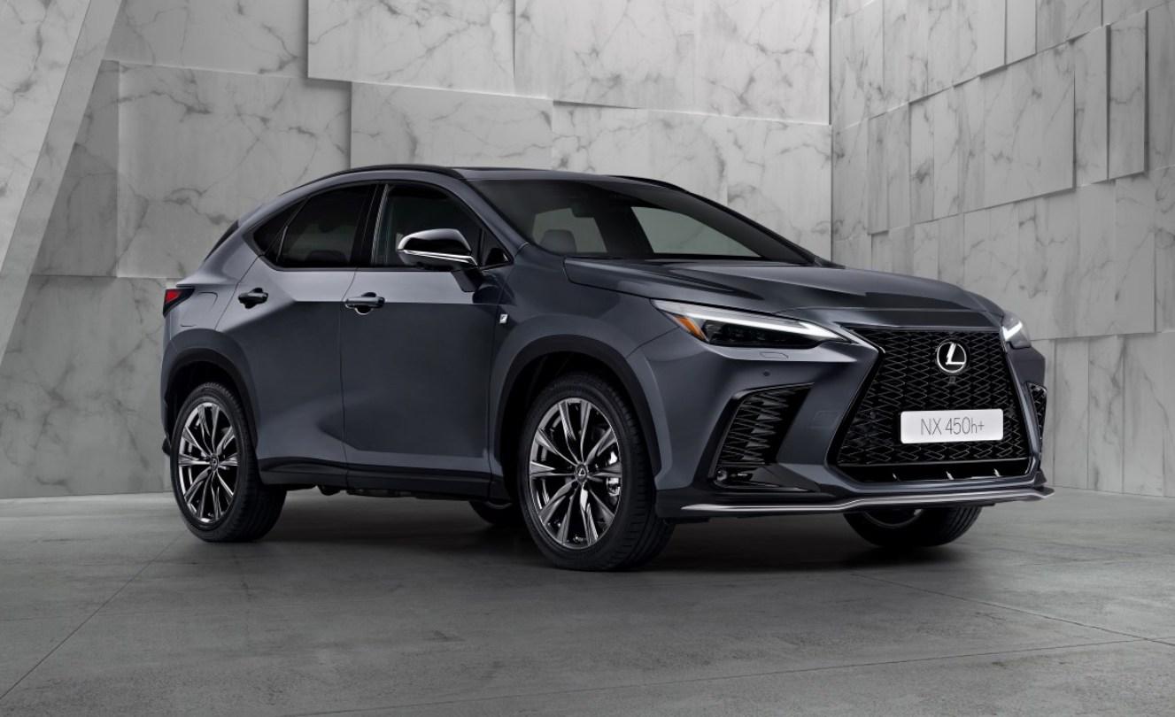 Plug-in hybridní Lexus NX přijíždí do Česka! Nabídne dlouhý dojezd a hromadu technologií