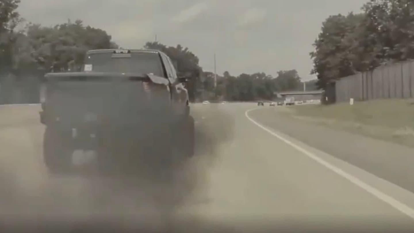 Na videu můžete vidět přeborníka v praktice Rolling Coal