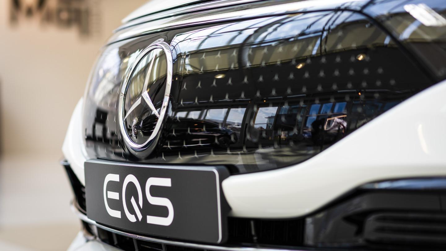 Mercedes EQS, logo