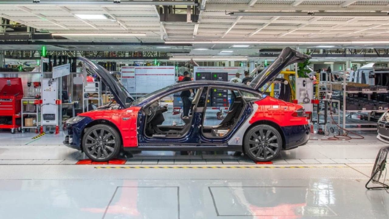 Tesla, výroba elektromobilů