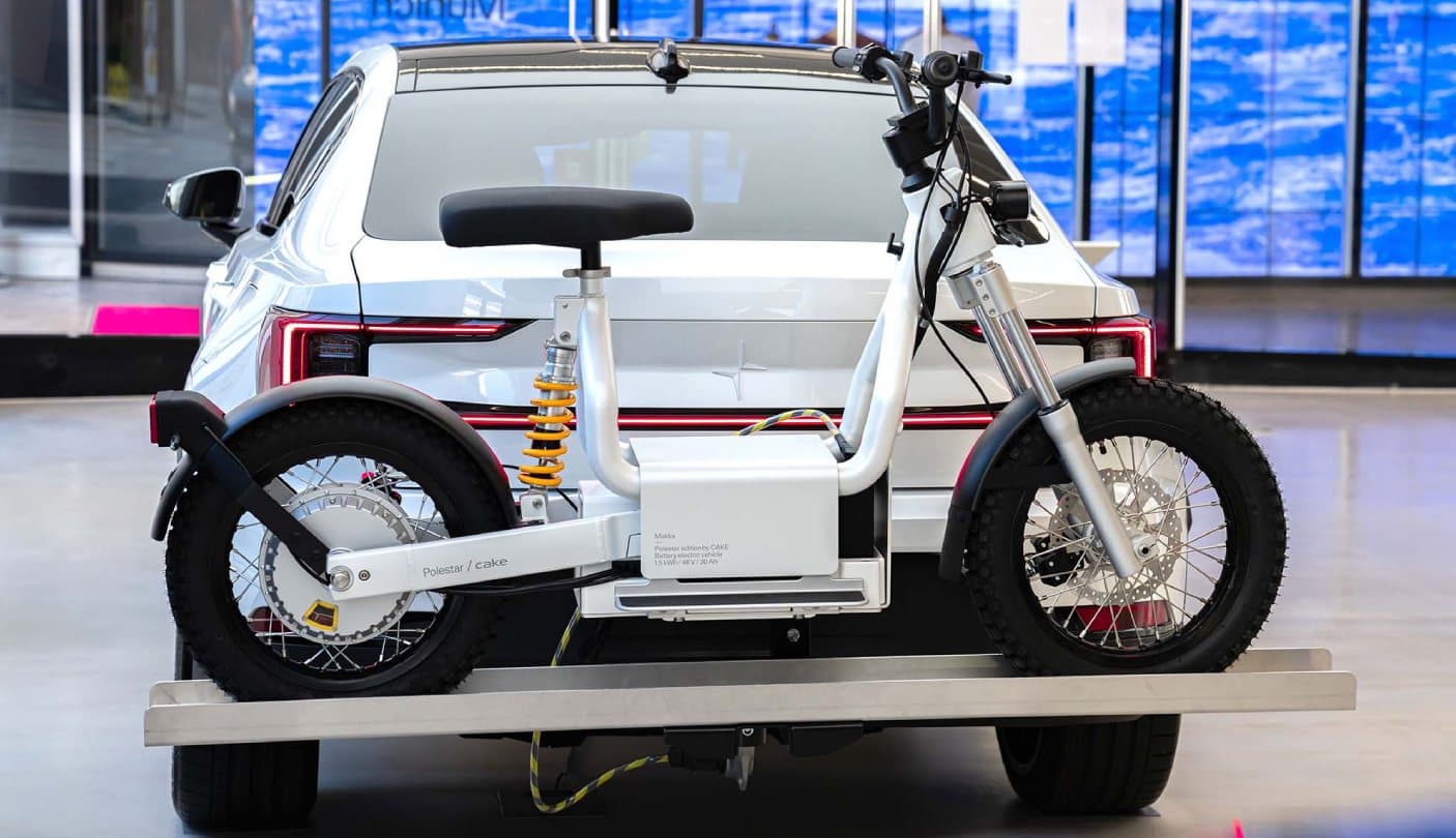 Je libo elektrický moped, který se nabíjí za jízdy?