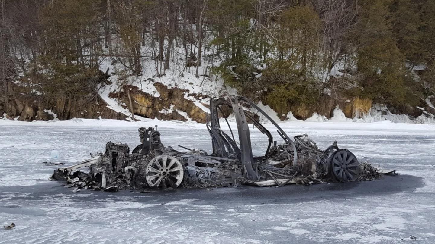 Vypadá to, že záhada ohořelé Tesly Model X má konečně vysvětlení