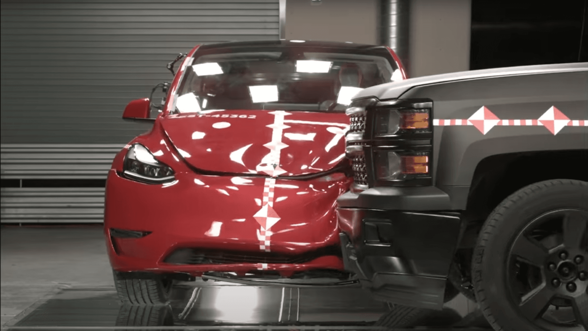 Tesla testuje revoluční bezpečnostní systém