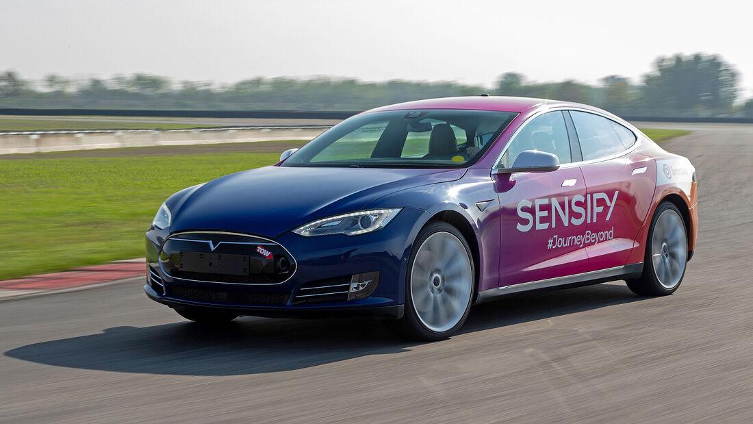 Tesla Model S s technologií Sensify