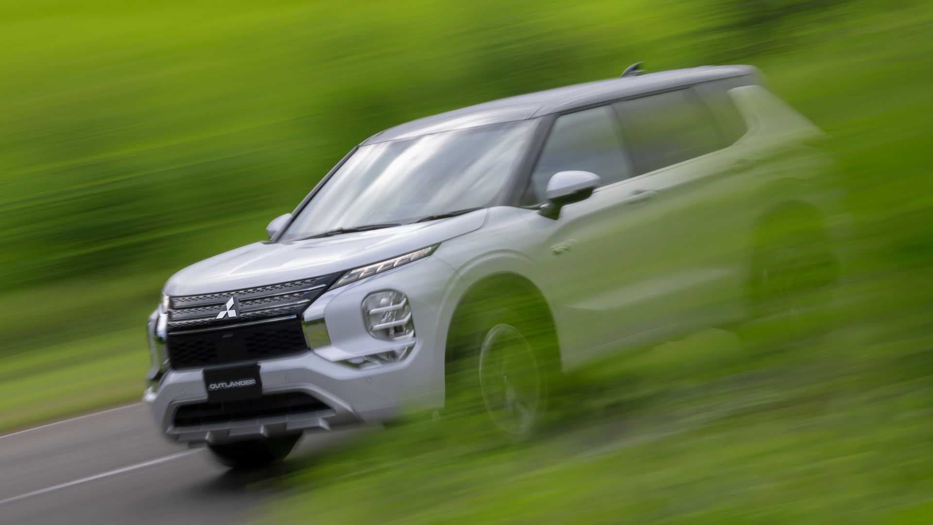 Mitsubishi Outlander PHEV dostává řadu vylepšení