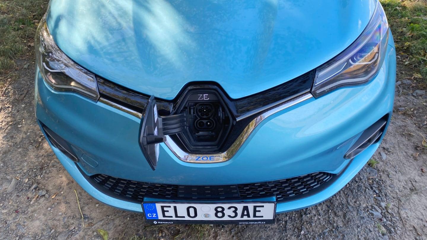 Renault Zoe nabíjecí konektor