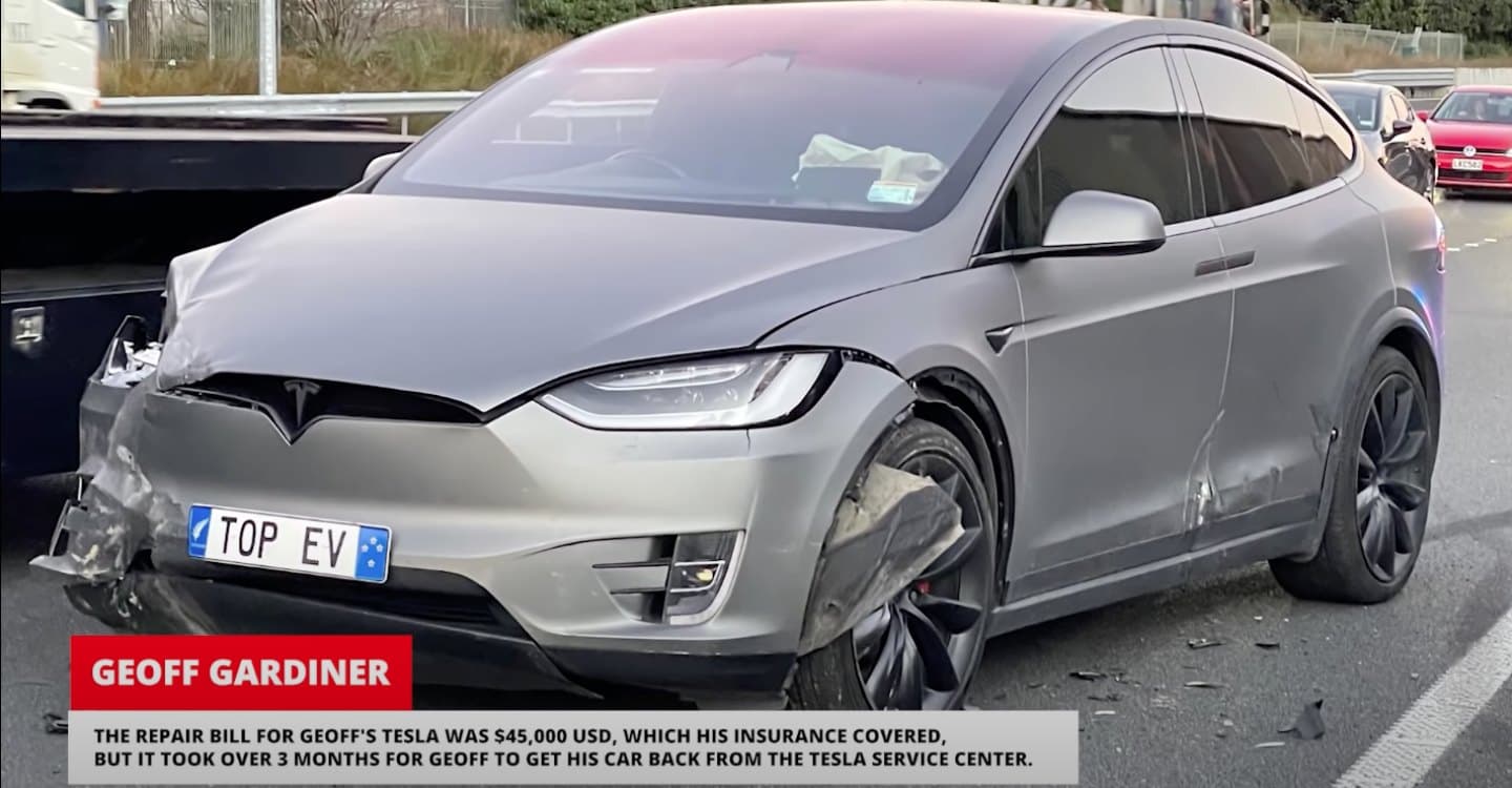 Tesla Model X po dopravní nehodě