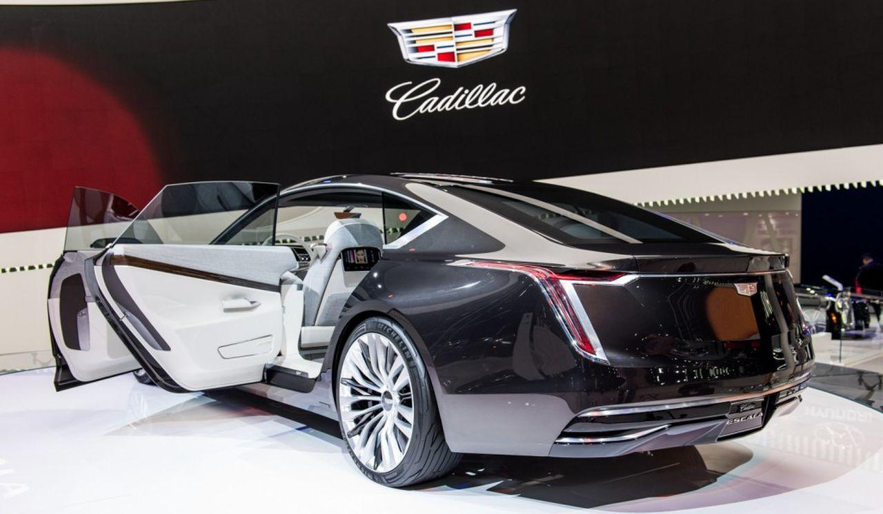 Luxusní Cadillac Celestiq za 4 miliony se představí. Slibuje chytrá skla jako Boeing 787