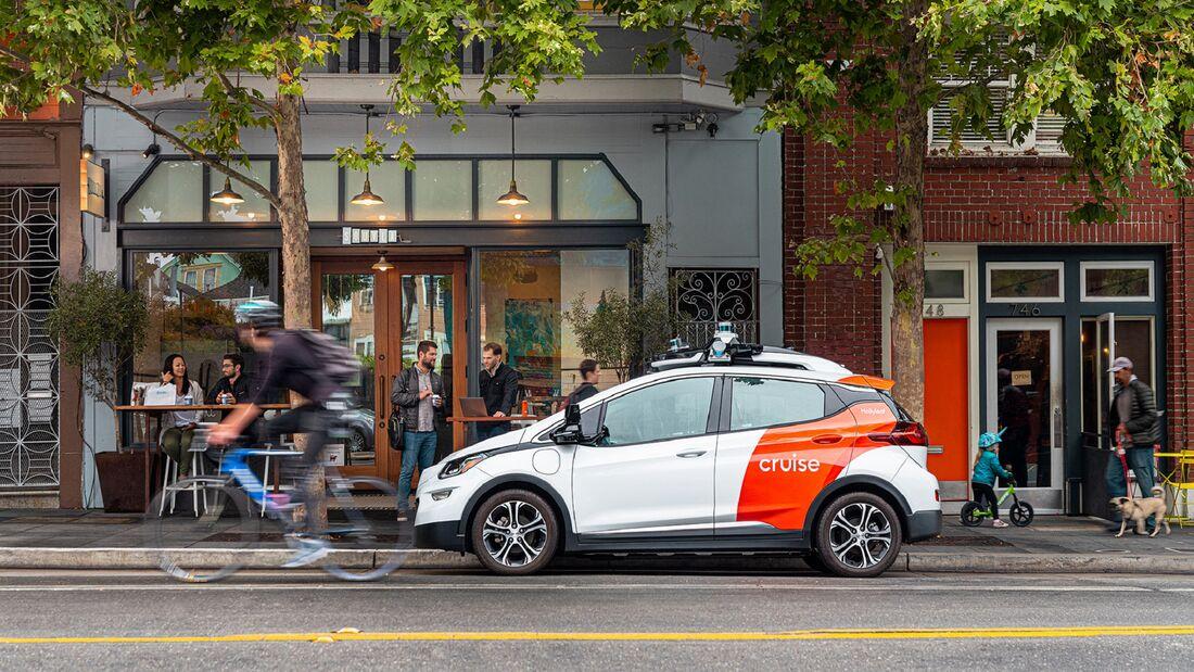 Autonomní taxi v San Franciscu prozatím dojezdily. Kvůli nehodě musí do servisu