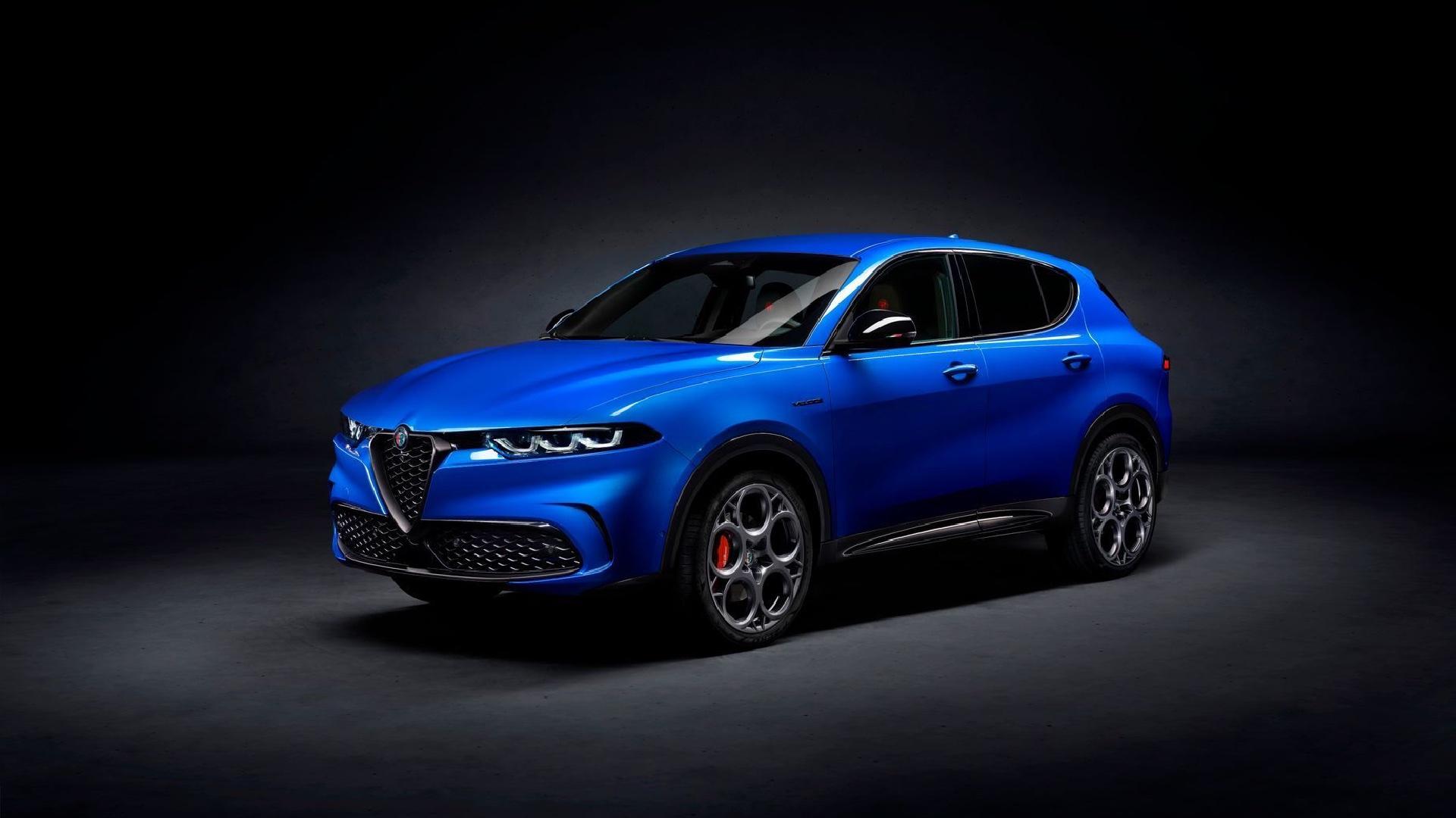 Alfa Romeo Tonale přijíždí jako plug-in hybrid. Co tohle dravé SUV nabídne?