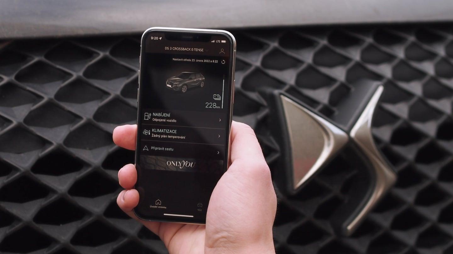 Vyzkoušeli jsme, jak se dá ovládat DS 3 Crossback E-Tense přes smartphone