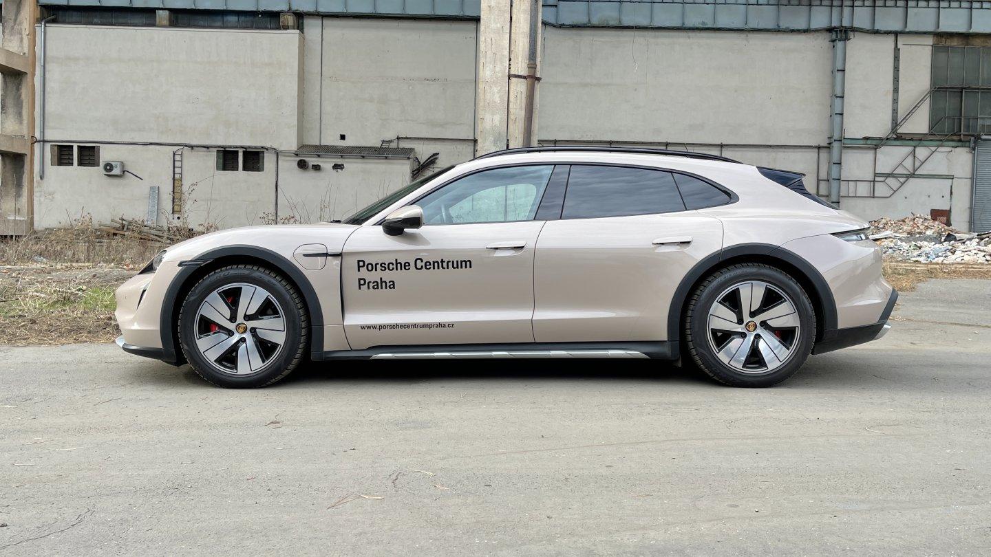 Elektromobily Audi e-tron a Porsche Taycan mají svolávačku. V čem je problém tentokrát?